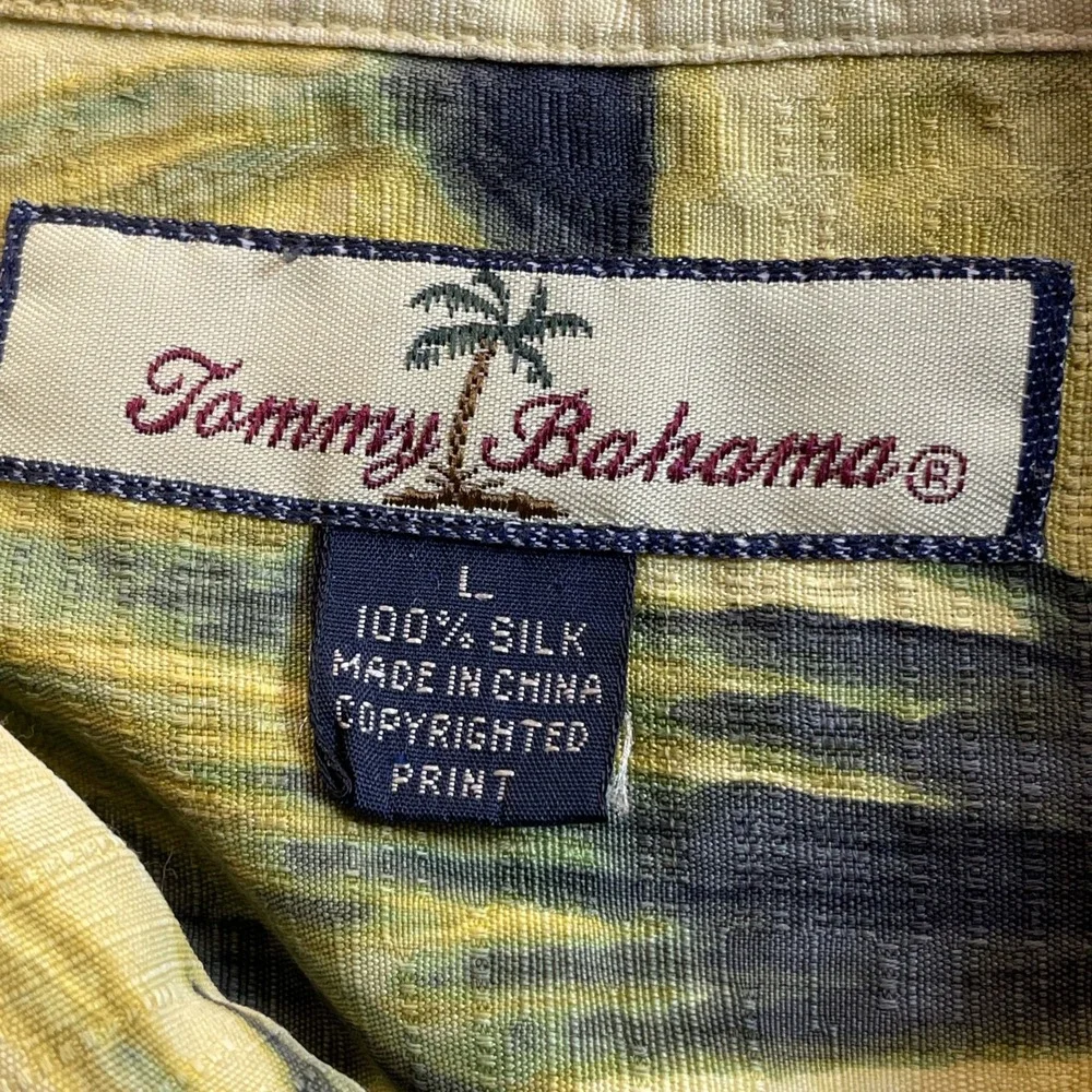 Tommy Bahama Shirts Mens Large Yellow Silk Palm Tree Tiger Hawaiian Camp Casual - Picture 3 of 12